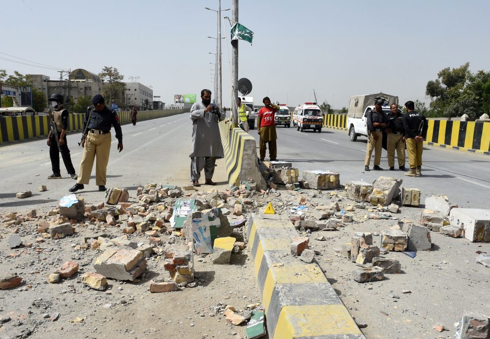 Bomb Blast Injures 13 In Sw Pakistan Days After Major Attack