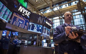 Traders work on the floor of the New York Stock Exchange April 24, 2014. Credit: Reuters/Brendan McDermid