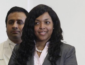 Amber Vinson speaks before her release from Emory University Hospital in Atlanta, Georgia October 28, 2014. REUTERS/Tami Chappell