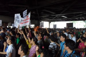 Iglesia Ni Cristo members continue their peaceful assembly protesting the government's allegedly undue interest to interfere in the internal affairs of the Church, including its process of discipline for its members. (Eagle News Service)