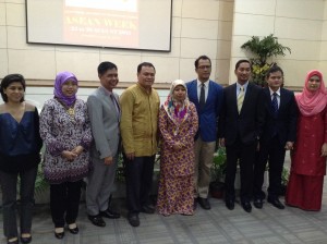 Representatives of the ASEAN member states, the FSI Director General and UP Asian Center faculty.