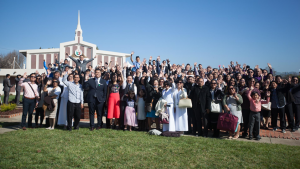 Some of the INC brethren pose for a group photo after the special worship service officiated by INC Executive Minister Brother Eduardo V. Manalo. (Photo from Eagle News Service US Bureau)