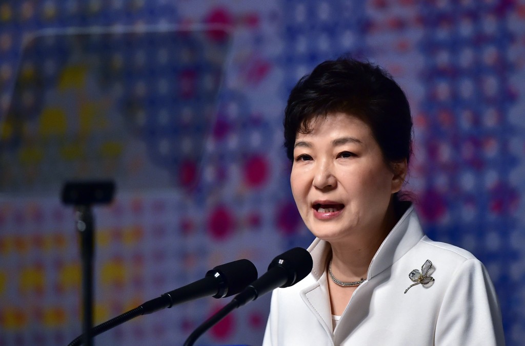 South Korean President Park Geun-Hye delivers a speech during a ceremony to mark the anniversary of the 1919 independence movement against Japanese rule over the Korean peninsula, in Seoul on March 1, 2016. North Korea must pay the price for its latest nuclear test and rocket launch, South Korean President Park Geun-Hye said on March 1, vowing to pressure Pyongyang into accepting denuclearisation as its only viable option for survival. AFP PHOTO / POOL / JUNG YEON-JE / AFP / POOL / JUNG YEON-JE