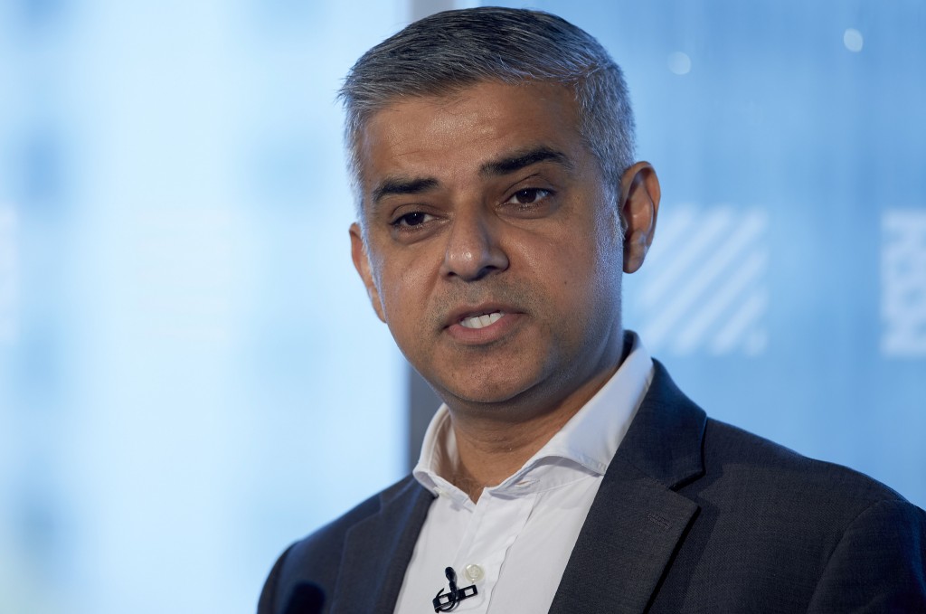 Britain's Labour party candidate for London Mayor Sadiq Khan, speaks to supporters during a campaign event at the Royal Festival Hall in London on May 3, 2016. Londoners choose their new mayor on May 5, 2016, after a straight fight between rival candidates Zac Goldsmith and Sadiq Khan dominated by negative campaigning. / AFP PHOTO / NIKLAS HALLE'N