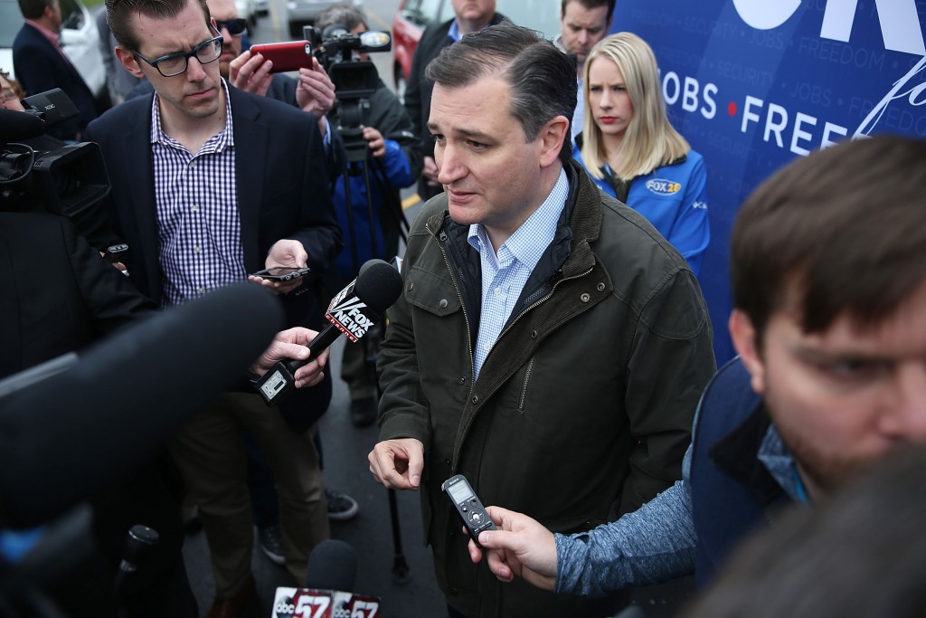 OSCEOLA, IN - MAY 02: Republican presidential candidate Sen. Ted Cruz (R-TX) speaks with the media during a campaign stop at the Bravo Cafe on May 2, 2016 in Osceola, Indiana. Cruz continues to campaign leading up to the state of Indiana's primary day on Tuesday. Joe Raedle/Getty Images/AFP