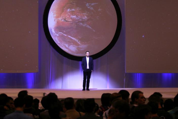 SpaceX CEO Elon Musk unveils his plans to colonize Mars during the International Astronautical Congress in Guadalajara, Mexico, September 27, 2016. REUTERS/Stringer