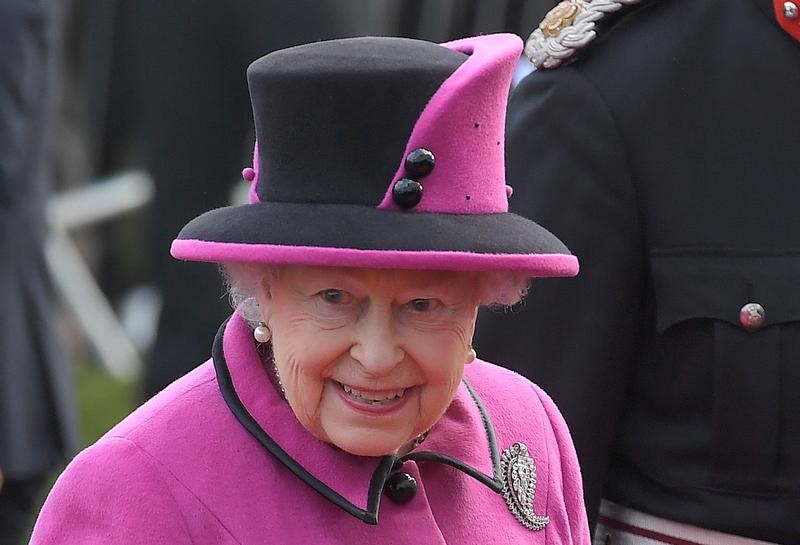 Britain's Queen Elizabeth arrives to view an exhibition on Fiji at the Sainsbury Centre for Visual Arts, University of East Anglia in Norwich, eastern England, January 27, 2017. REUTERS/Toby Melville