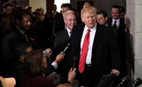 US President Donald Trump and Health and Human Services Secretary Tom Price (L) arrives at the US Capitol to meet with the Republican House Conference on March 12, 2017. / AFP PHOTO / Mandel Ngan