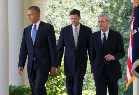 (FILES) This file photo taken on June 21, 2013, shows US President Barack Obama (L) walking from the Oval Office with outgoing Federal Bureau of Investigations (FBI) Director Robert Mueller (R) and Obama's nominee to replace Muelle, Jim Comey, at the White House in Washington,DC. Deputy Attorney General Rod Rosenstein on May 17, 2017, named Mueller as special counsel to lead the probe into alleged Russian meddling and possible collusion with US President Donald Trump's team, as the president stands accused of seeking to stall the investigation. / AFP PHOTO / NICHOLAS KAMM